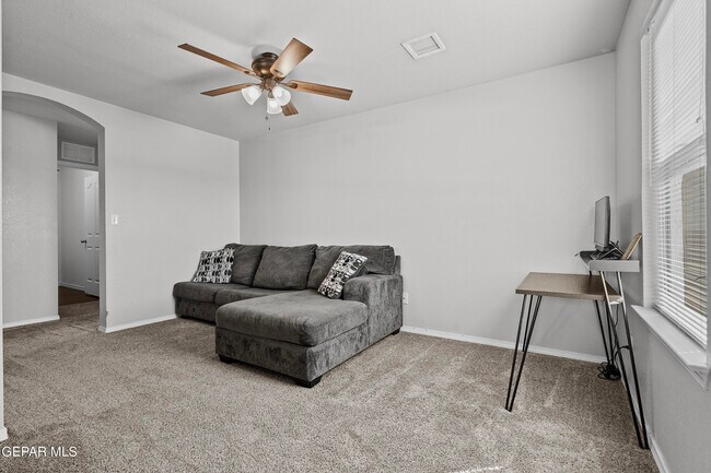 Building Photo - 13514 Bradford St