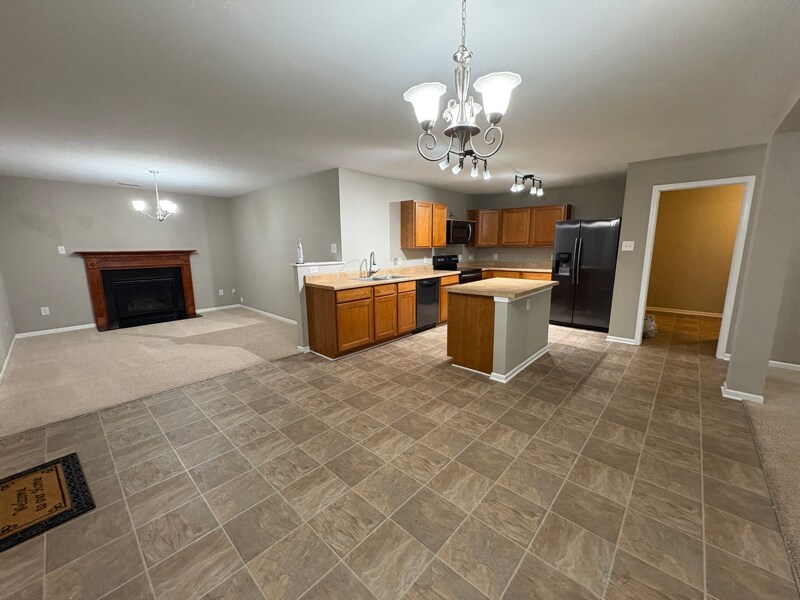 Building Photo - 722 Sinclair Dr