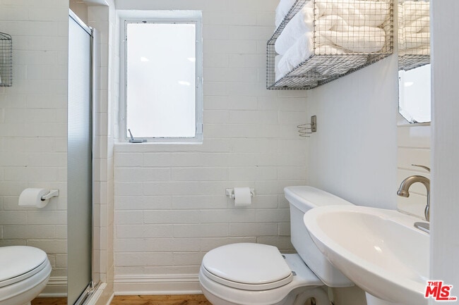 Building Photo - 26887 Sea Vista Dr