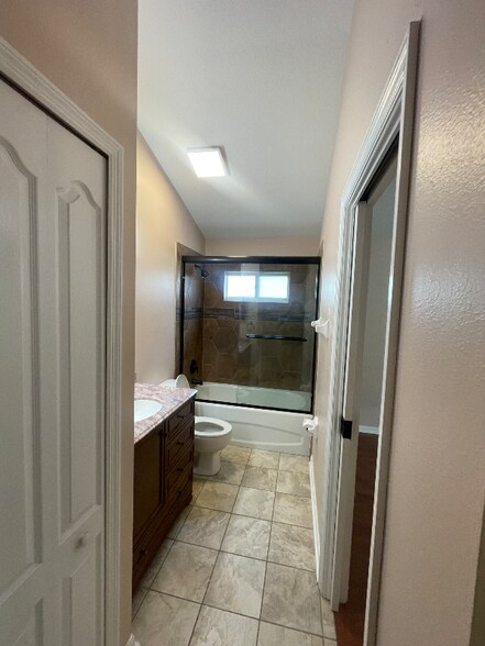 Building Photo - 6112 Gannetside Pl