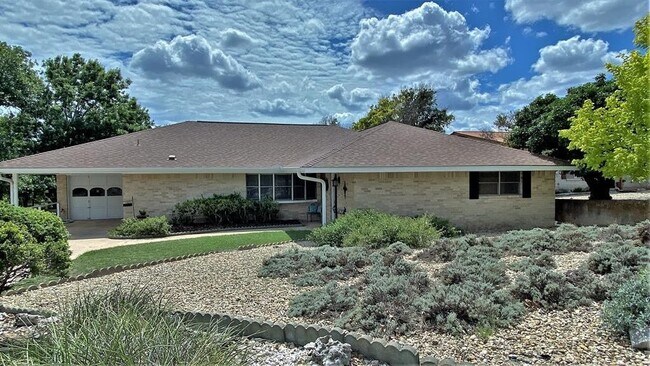 Building Photo - 216 Loma Vista Dr