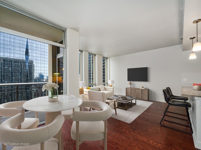 Building Photo - 1400 S Michigan Ave