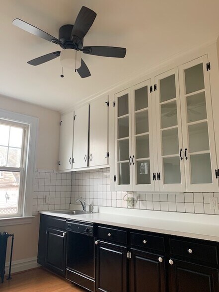 Primary Photo - 131 Fountain St