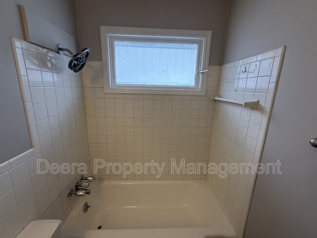 Building Photo - 8424 Travis Ln