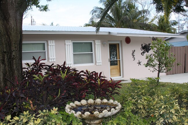 Primary Photo - Spacious 4/3 FURNISHED POOL home with room...