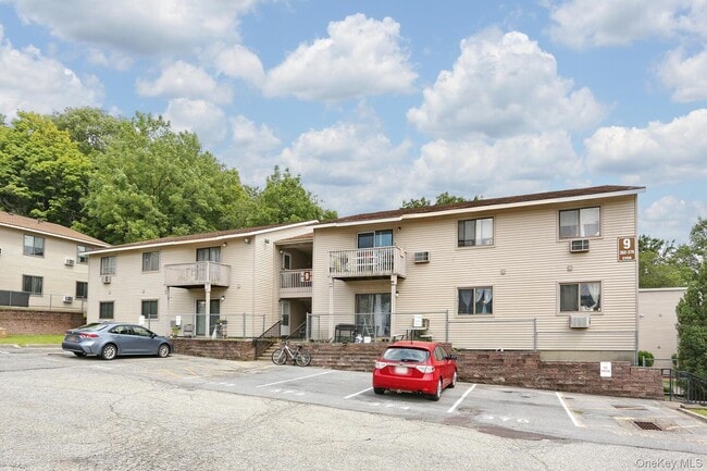 Building Photo - 201 Concord Ln