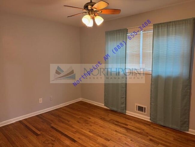 Building Photo - Well maintained home in great location!