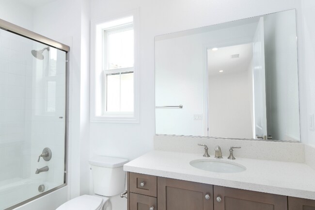 Building Photo - 20268 Albion Wy