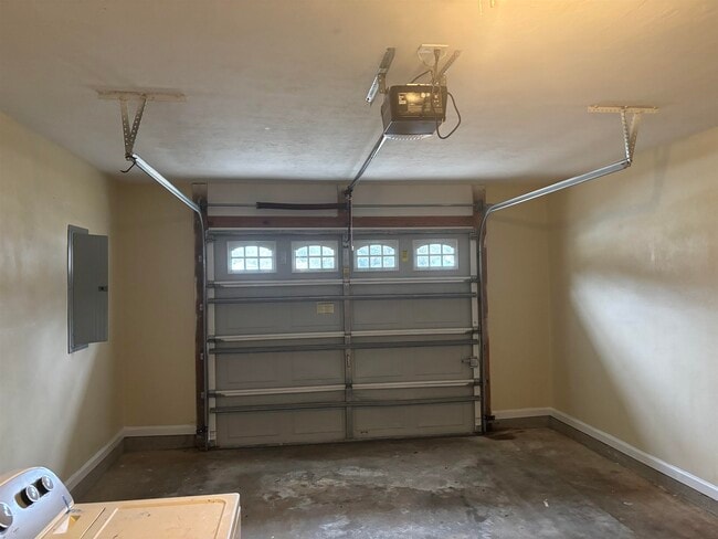 Building Photo - 877 Medical Commons Ct