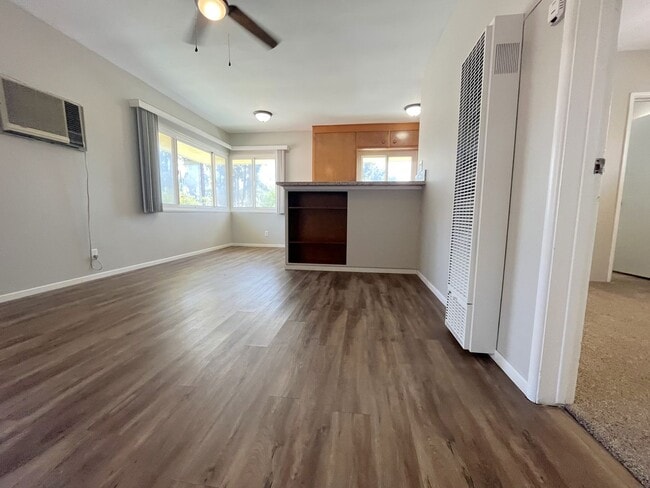 Building Photo - 560 Cajon St