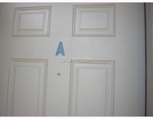 Building Photo - 211 Zinc St