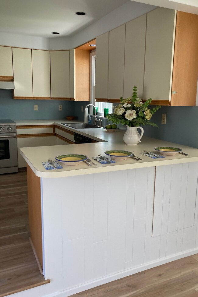 Building Photo - 148 Old Mill Rd