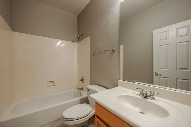 Building Photo - Location! Fully remodelled 4Bed/3Bath Home in Chandler, with pool