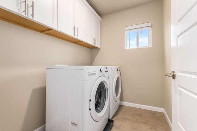 Building Photo - 25800 203rd Ave SE