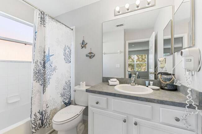 Building Photo - 8522 Sunrise Key Dr