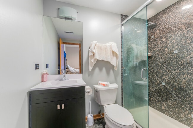 Building Photo - 2805 N 75th Ct