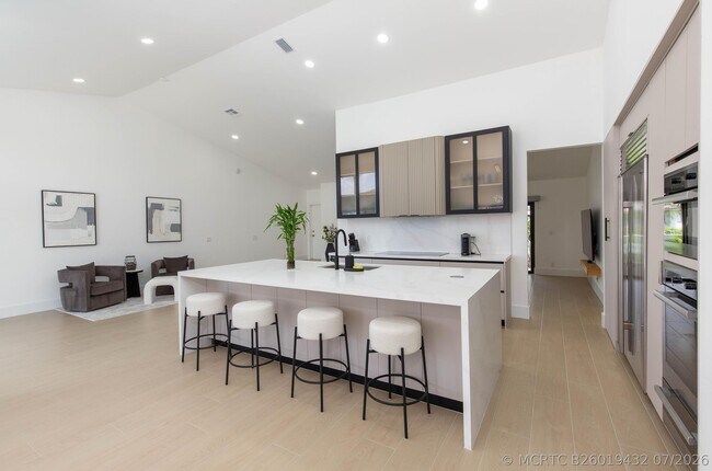 Building Photo - 2281 Seaford Dr