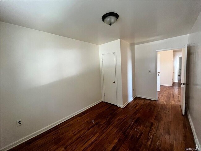 Building Photo - 3514 Bronxwood Ave