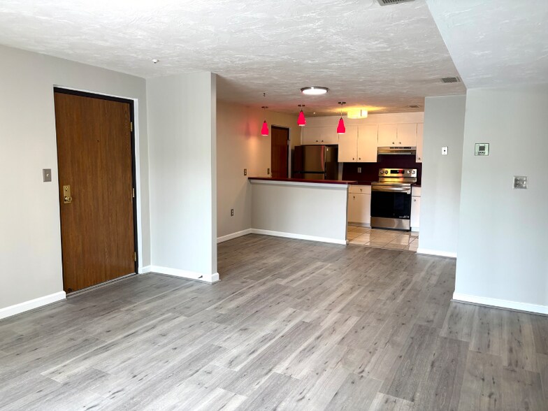 Building Photo - 364 Neponset St