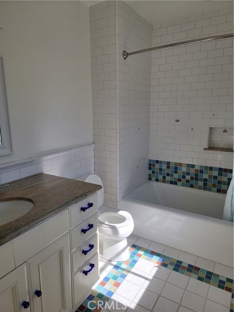 Building Photo - 1024 Granvia Altamira