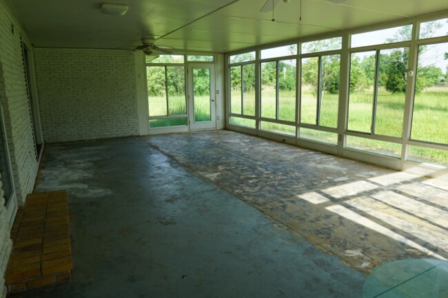 Building Photo - 14379 Duckworth Rd