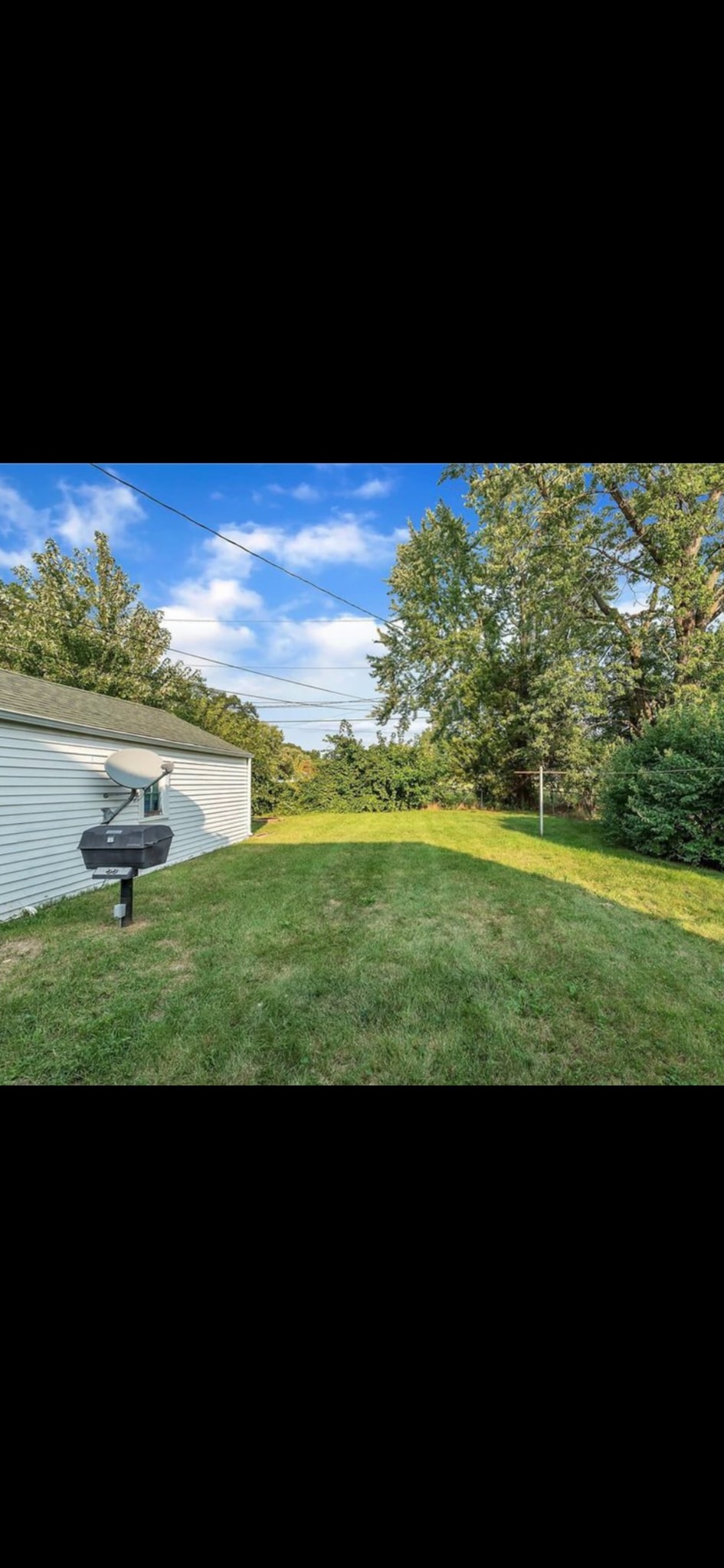 Building Photo - 3444 Saint Bernard Dr