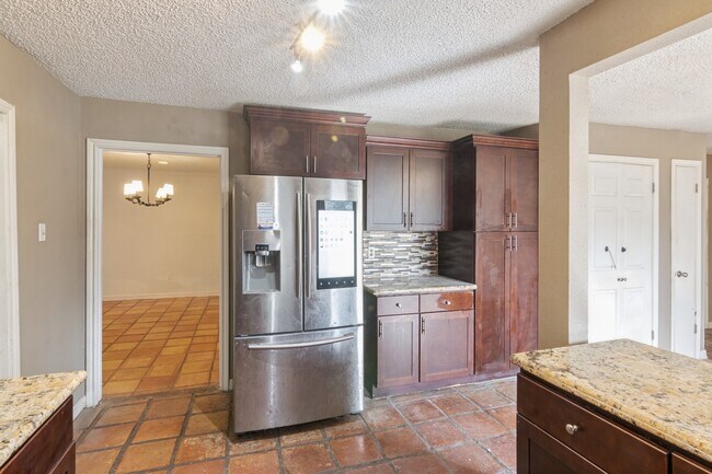 Building Photo - 10815 Cypresswood Dr