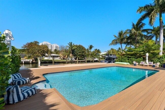 Building Photo - 1025 Belle Meade Island Dr