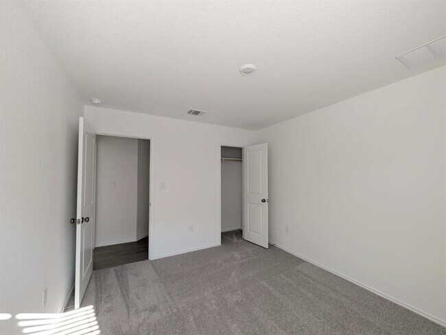 Building Photo - 107 Imola St