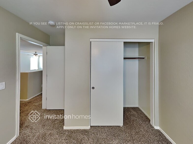 Building Photo - 22858 W Solano Dr