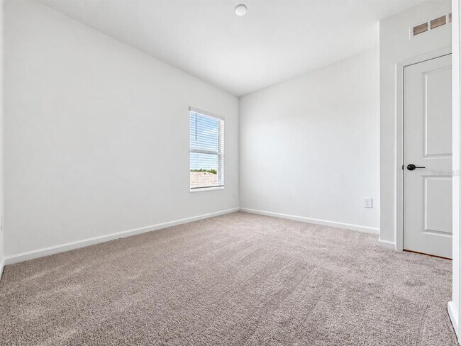 Building Photo - 5605 Ronin Dr