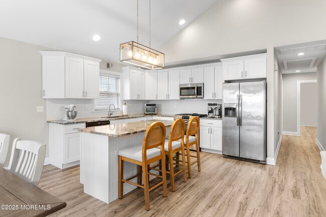 Building Photo - 1260 Pensacola Rd