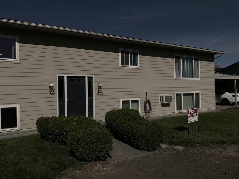 Building Photo - 321 NE Damson Ave