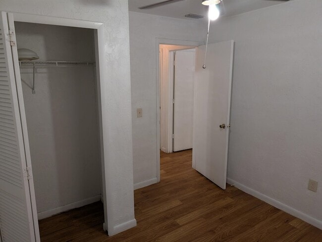 Building Photo - 601 Mcclure St