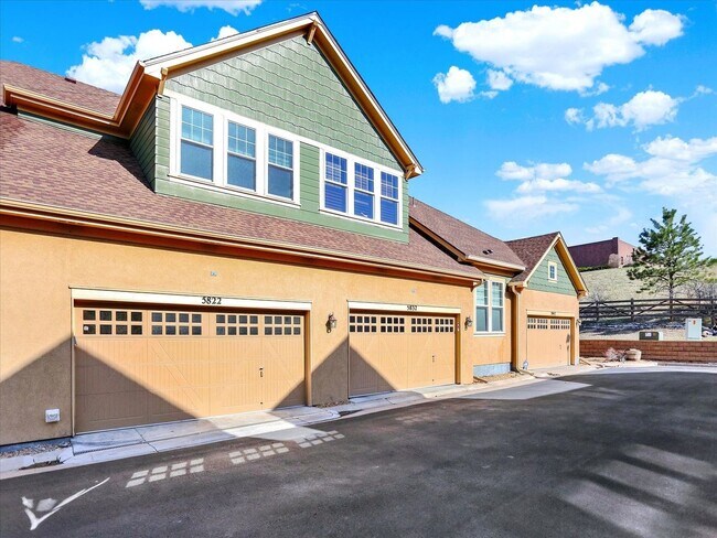 Building Photo - Spacious 3BR Townhome in Littleton