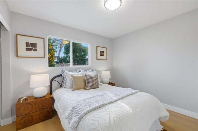 Building Photo - 4564 San Juan Ave