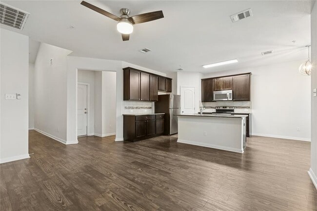 Building Photo - 1200 10th St