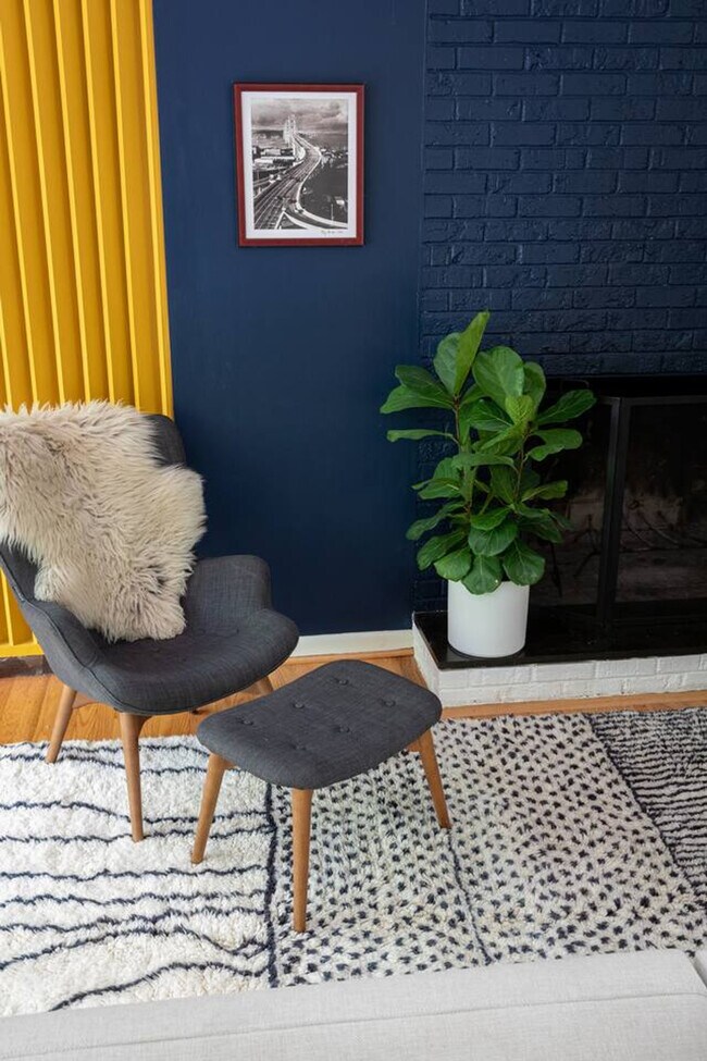 Building Photo - 603 Rock Creek Rd