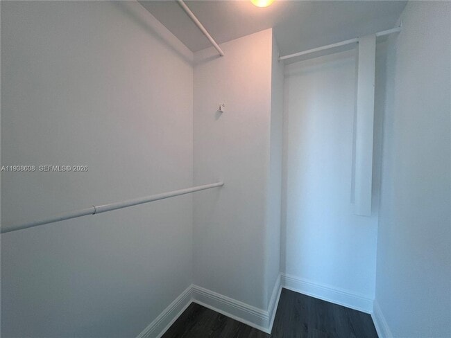 Building Photo - 1250 S Miami Ave