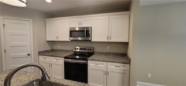 Building Photo - 123 Ridge Crest Ct