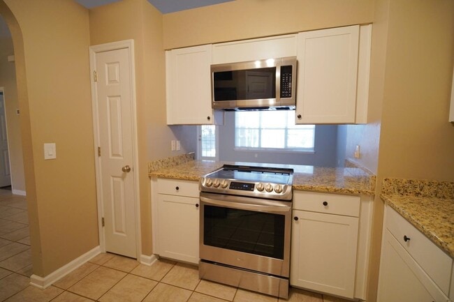 Building Photo - 731 Ty Ty Rd