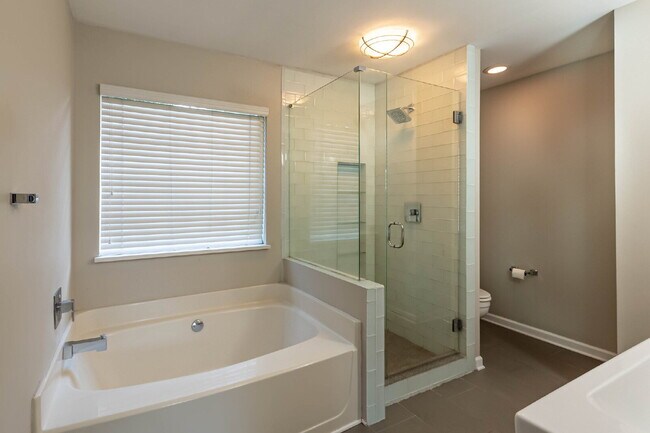 Building Photo - Beautiful home in Fieldstone Farms!