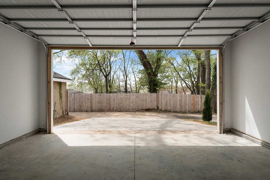Building Photo - 151 Fain St