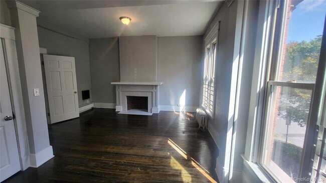Building Photo - 61 S Hamilton St