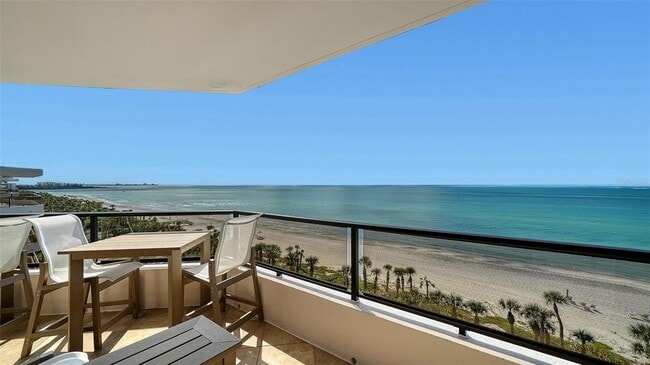 Building Photo - 575 Sanctuary Dr