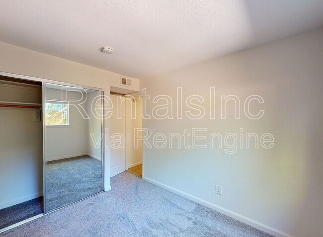 Building Photo - 18167 Happy Ln