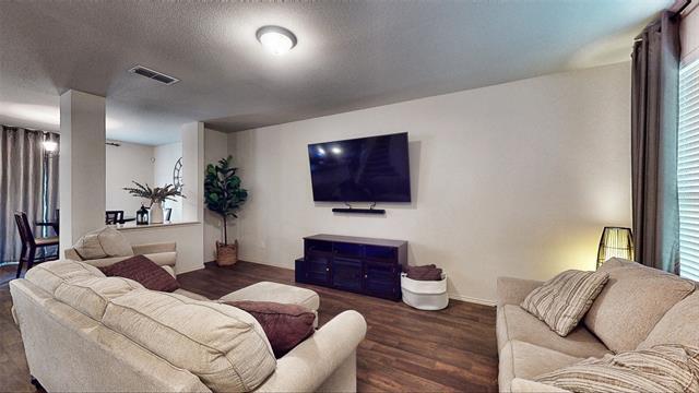 Building Photo - 8657 Star Thistle Dr