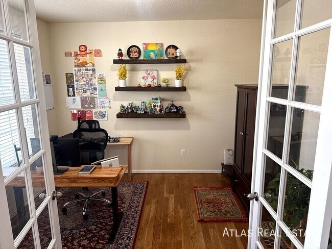 Building Photo - 14050 Hudson St