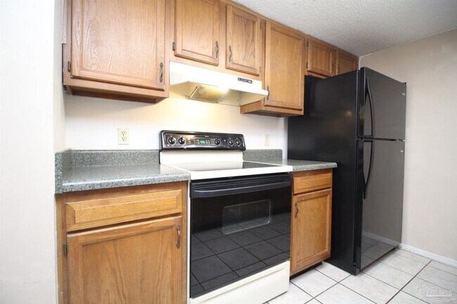 Building Photo - 4605 Lennox Pl