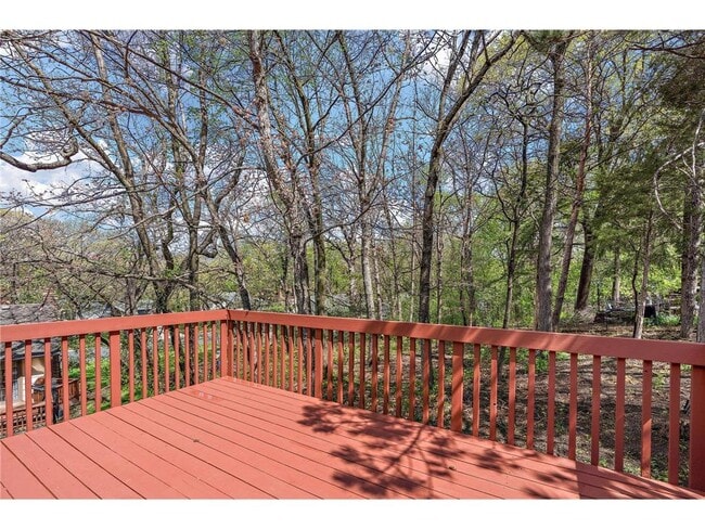 Building Photo - 1735 Walnut Ln